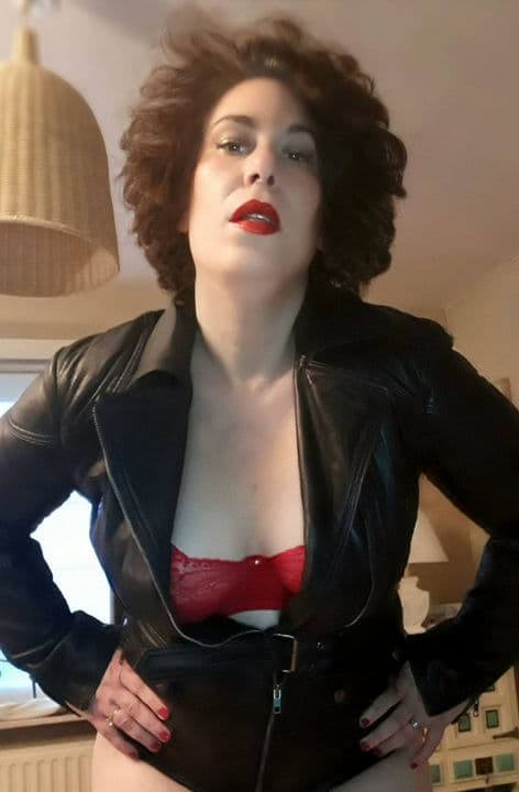 MISTRESS ANGIE